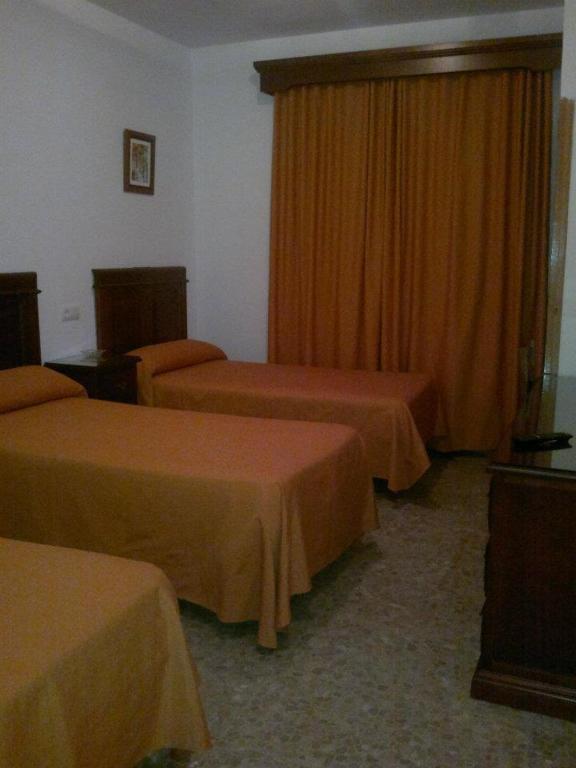 Hostal Los Dos Naranjos Эль-Арааль Номер фото